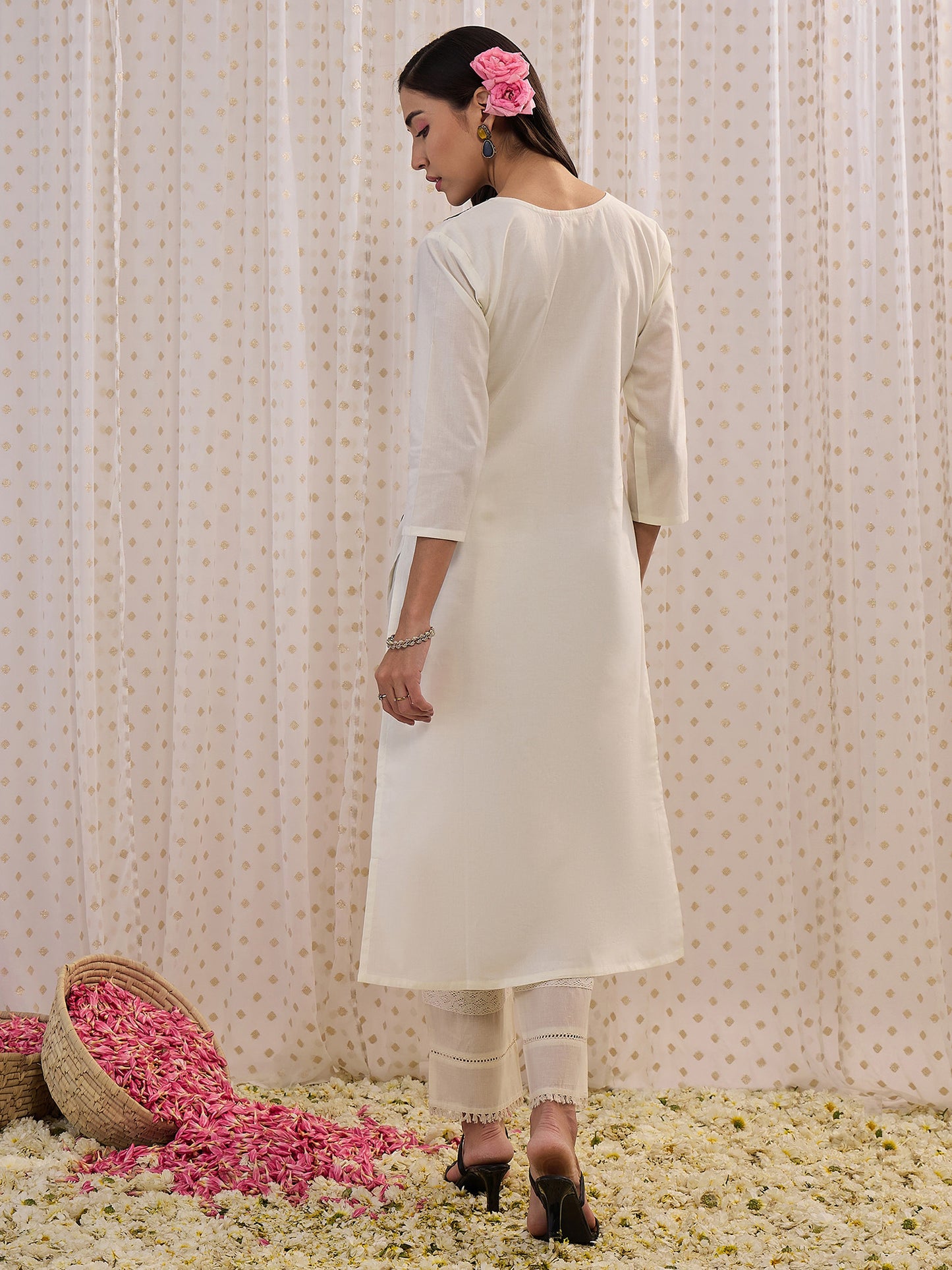 Pure Cotton Straight Kurta with Ethnic Motifs Embroidered in Thread Work