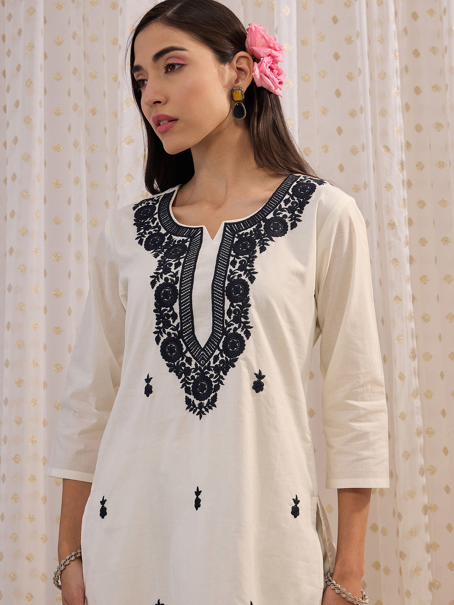 Pure Cotton Straight Kurta with Ethnic Motifs Embroidered in Thread Work